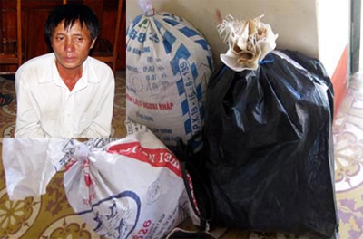 Bắt vụ vận chuyển thuốc nổ lớn nhất Hà Tĩnh  - 1