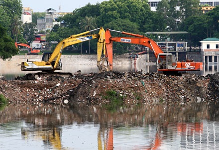 Hồ Bảy Mẫu “ngắc ngoải” trước mùa mưa - 3 Hồ Bảy Mẫu “ngắc ngoải” trước mùa mưa - 3