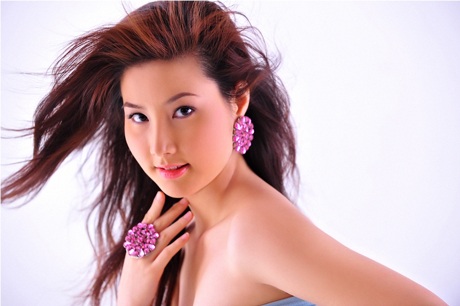Cận cảnh gương mặt kiều diễm của Diễm My 9X - 5 Cận cảnh gương mặt kiều diễm của Diễm My 9X - 5