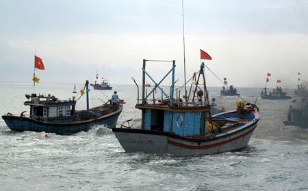 Quảng Ngãi: 6 tàu bị chìm, 78 ngư dân gặp nạn vì bão - 1 Quảng Ngãi: 6 tàu bị chìm, 78 ngư dân gặp nạn vì bão - 1
