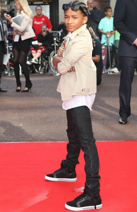 Thành Long quảng cáo phim hot tại Anh - 3 Thành Long quảng cáo phim hot tại Anh - 3