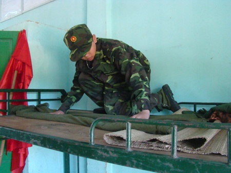 Học làm “chiến sĩ” với Học kỳ trong quân đội - 1 Học làm “chiến sĩ” với Học kỳ trong quân đội - 1