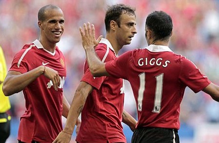 Berbatov tỏa sáng, MU đánh bại Celtic - 1