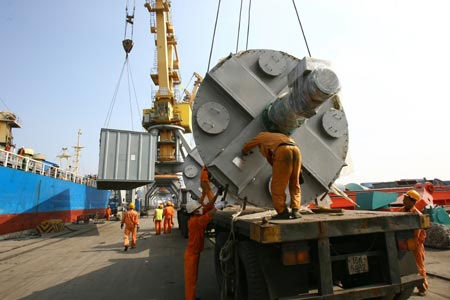 Mua CIF, bán FOB: Bất lực hàng nội đi tàu ngoại - 1 Mua CIF, bán FOB: Bất lực hàng nội đi tàu ngoại - 1