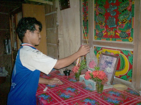 Quà nhân ái đến với cha con chú Lữ Văn Phụi - 2 Quà nhân ái đến với cha con chú Lữ Văn Phụi - 2