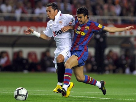 Barcelona hoàn tất thương vụ Adriano - 1