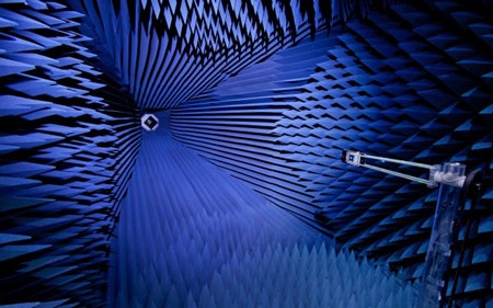 “Hé lộ” về phòng thí nghiệm ăng-ten cho iPhone - 3 “Hé lộ” về phòng thí nghiệm ăng-ten cho iPhone - 3