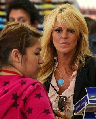 Lindsay Lohan đã có luật sư mới - 4