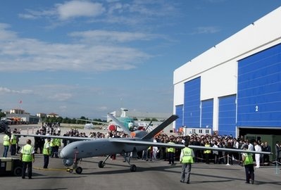 Thổ Nhĩ Kỳ “khoe” máy bay do thám tự chế đầu tiên - 4