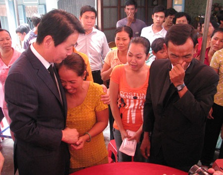 Nghẹn ngào ngày trở về của cô dâu Việt xấu số  - 5