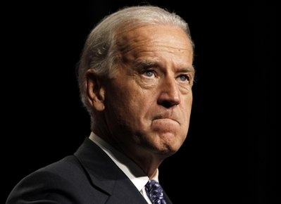 Phó tổng thống Mỹ Joe Biden bị phạt 219.000 USD - 1