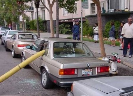 Cảnh “lạ” ở bãi đậu xe - 6