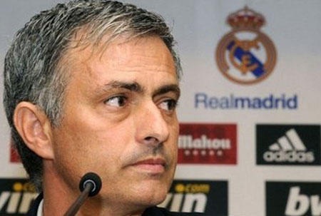Mourinho hết mực chiều chuộng Ronaldo - 1