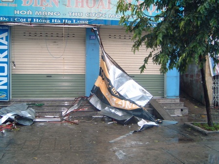 Chùm ảnh: Quảng Ninh xác xơ sau bão - 3