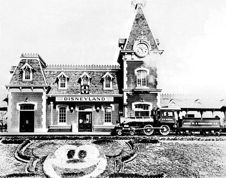 Khám phá các công viên Disneyland lừng danh thế giới - 1 Khám phá các công viên Disneyland lừng danh thế giới - 1