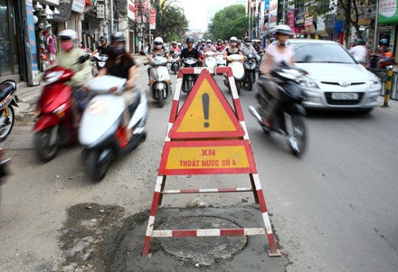 Hà Nội ngổn ngang và bụi bặm - 2