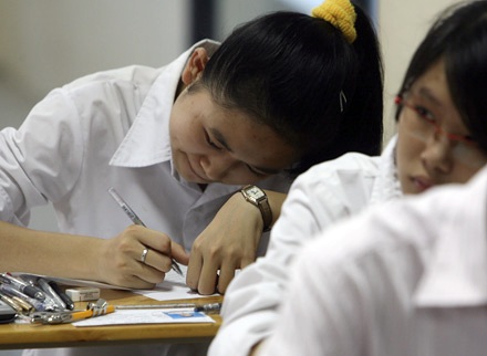 Nhiều trường đại học dự kiến điểm chuẩn giảm - 1 Nhiều trường đại học dự kiến điểm chuẩn giảm - 1