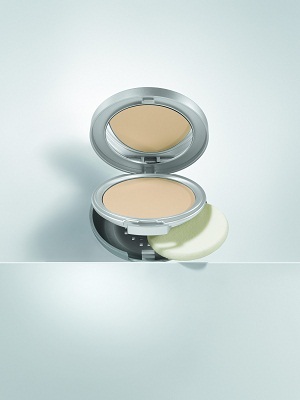 Liệu pháp chăm sóc da White Glove Extreme của Elizabeth Arden - 6