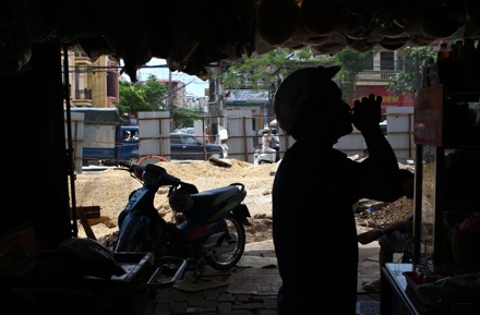 Hà Nội ngổn ngang và bụi bặm - 17