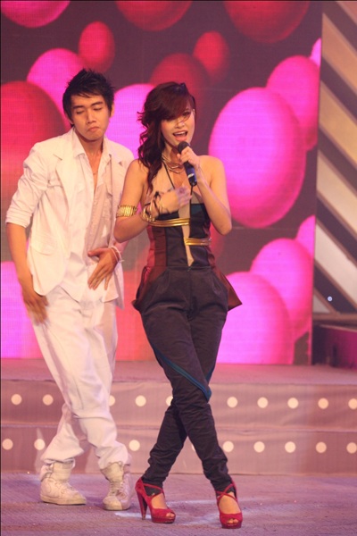 Thu Thủy lần đầu “kết đôi” với The Men - 7