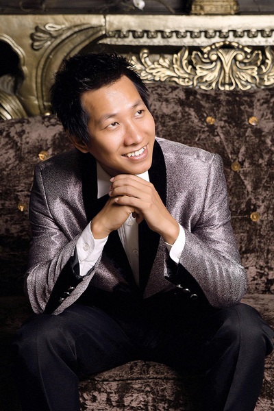 “Sao mai” Lê Anh Dũng rạng rỡ bên cô dâu trẻ đẹp - 1 “Sao mai” Lê Anh Dũng rạng rỡ bên cô dâu trẻ đẹp - 1