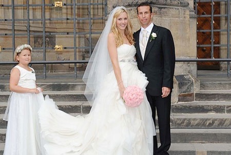 “Chân dài” Vaidisova lên xe hoa - 4