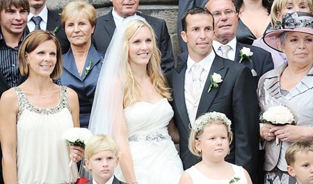 “Chân dài” Vaidisova lên xe hoa - 5