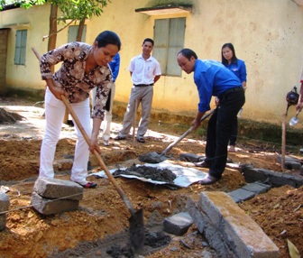 Quảng Trị: Xây dựng nhà bán trú dân nuôi cho học sinh nghèo - 1 Quảng Trị: Xây dựng nhà bán trú dân nuôi cho học sinh nghèo - 1