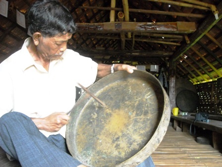Một đời mê đắm tiếng chiêng Tây Nguyên - 3