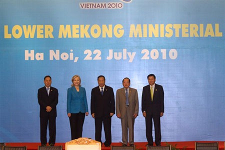 Ngoại trưởng Clinton: Mỹ là đối tác tích cực của ASEAN - 4 Ngoại trưởng Clinton: Mỹ là đối tác tích cực của ASEAN - 4
