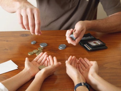 Chồng “keo”  - 1