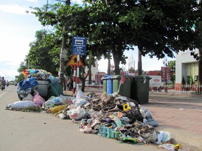 Tạm thoát cảnh kinh hoàng vì bị rác thải “tấn công” - 5 Tạm thoát cảnh kinh hoàng vì bị rác thải “tấn công” - 5