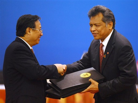 Diễn đàn khu vực ASEAN quan ngại sâu sắc về vụ chìm tàu Hàn Quốc - 1 Diễn đàn khu vực ASEAN quan ngại sâu sắc về vụ chìm tàu Hàn Quốc - 1