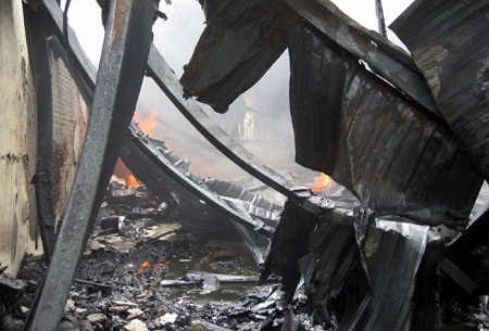 Cháy dữ dội tại khu công nghiệp ở Hà Đông - 5