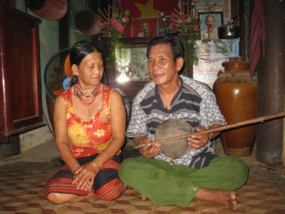 Huyền thoại anh hùng Cơtu Alăng Bảy (kỳ 2) - 1 Huyền thoại anh hùng Cơtu Alăng Bảy (kỳ 2) - 1