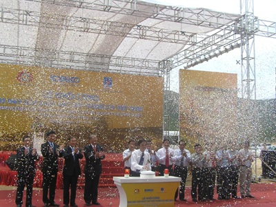 Khởi công xây dựng nhà máy thép 1 tỷ USD - 2