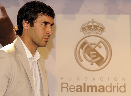Huyền thoại Raul chia tay Real Madrid - 1 Huyền thoại Raul chia tay Real Madrid - 1