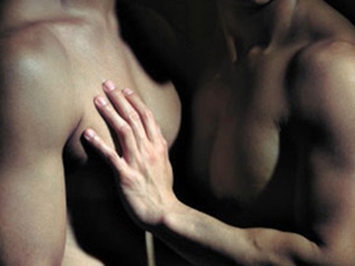 Bi hài cảnh “vợ chồng” gay  - 1