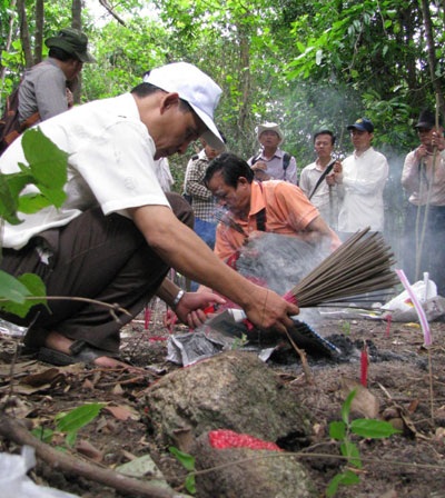 Kỳ 2: Nước mắt trùng phùng - 2 Kỳ 2: Nước mắt trùng phùng - 2