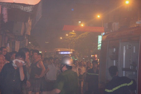 Khói mù mịt trên phố Tây Sơn - 7