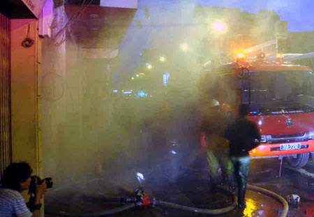 Khói mù mịt trên phố Tây Sơn - 1