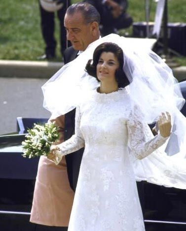 Khi các tiểu thư Nhà Trắng lên xe hoa - 4 Khi các tiểu thư Nhà Trắng lên xe hoa - 4