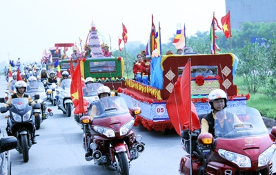 Hình ảnh lễ rước long vị 8 vị vua triều Lý về Thăng Long - 7