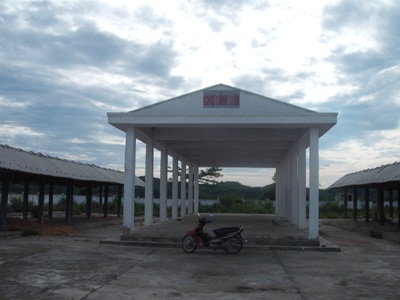 Xây chợ để ... bỏ hoang - 2