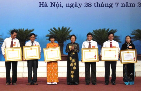 Đại hội thi đua yêu nước lần thứ VIII - 2 Đại hội thi đua yêu nước lần thứ VIII - 2