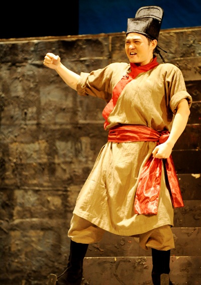 NSƯT Trung Hiếu: “Tình yêu, tôi còn chờ duyên số” - 4 NSƯT Trung Hiếu: “Tình yêu, tôi còn chờ duyên số” - 4