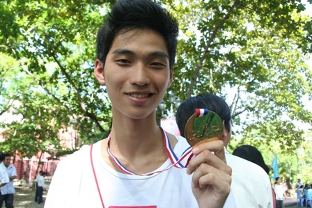 Vỡ òa niềm vui ngày đón “chàng trai vàng” Đinh Anh Minh - 2