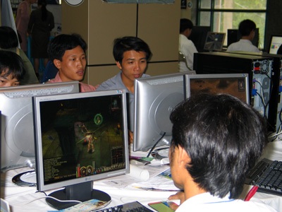 Hà Nội: Kiên quyết đóng cửa đại lý internet gần trường học - 1 Hà Nội: Kiên quyết đóng cửa đại lý internet gần trường học - 1