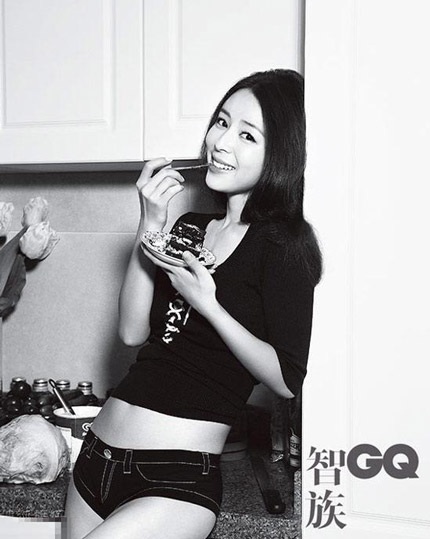 Trương Tịnh Sơ “nửa kín, nửa hở” trên GQ - 7 Trương Tịnh Sơ “nửa kín, nửa hở” trên GQ - 7