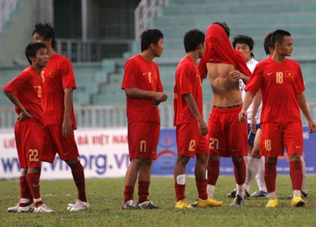 U19 Việt Nam để “tuột” HCĐ trên chấm 11m - 1 U19 Việt Nam để “tuột” HCĐ trên chấm 11m - 1
